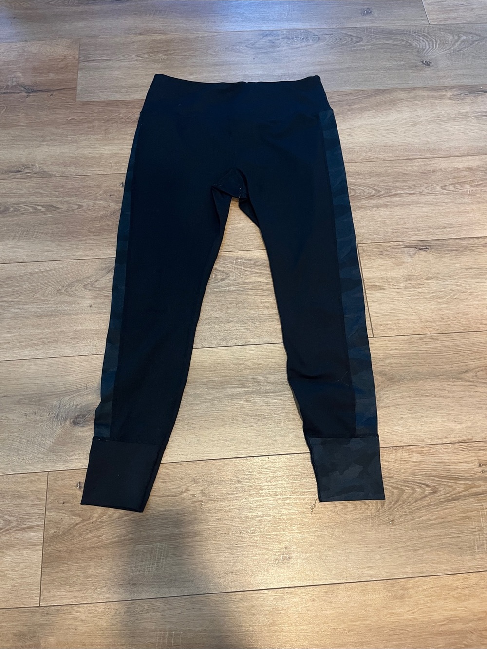 Vuori Black/Camo Joggers